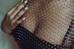 女人的性梦会在夜晚不期而至，到底都有什么内容预示着什么呢?